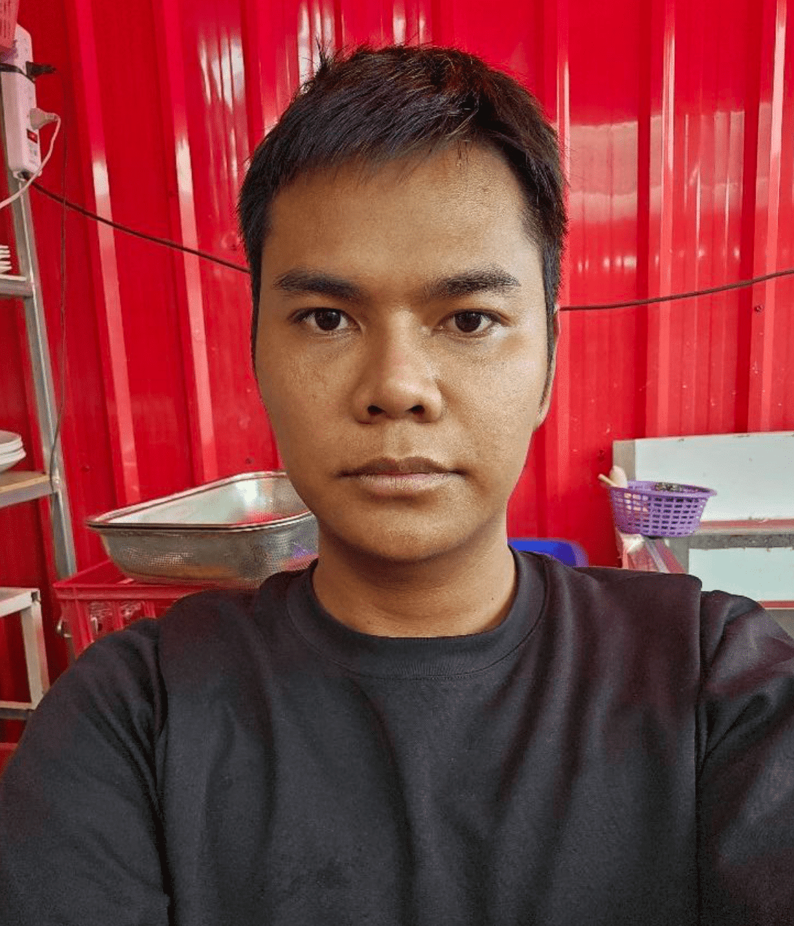 ฟร้อง เจ้าของร้านขายยำชื่อดัง